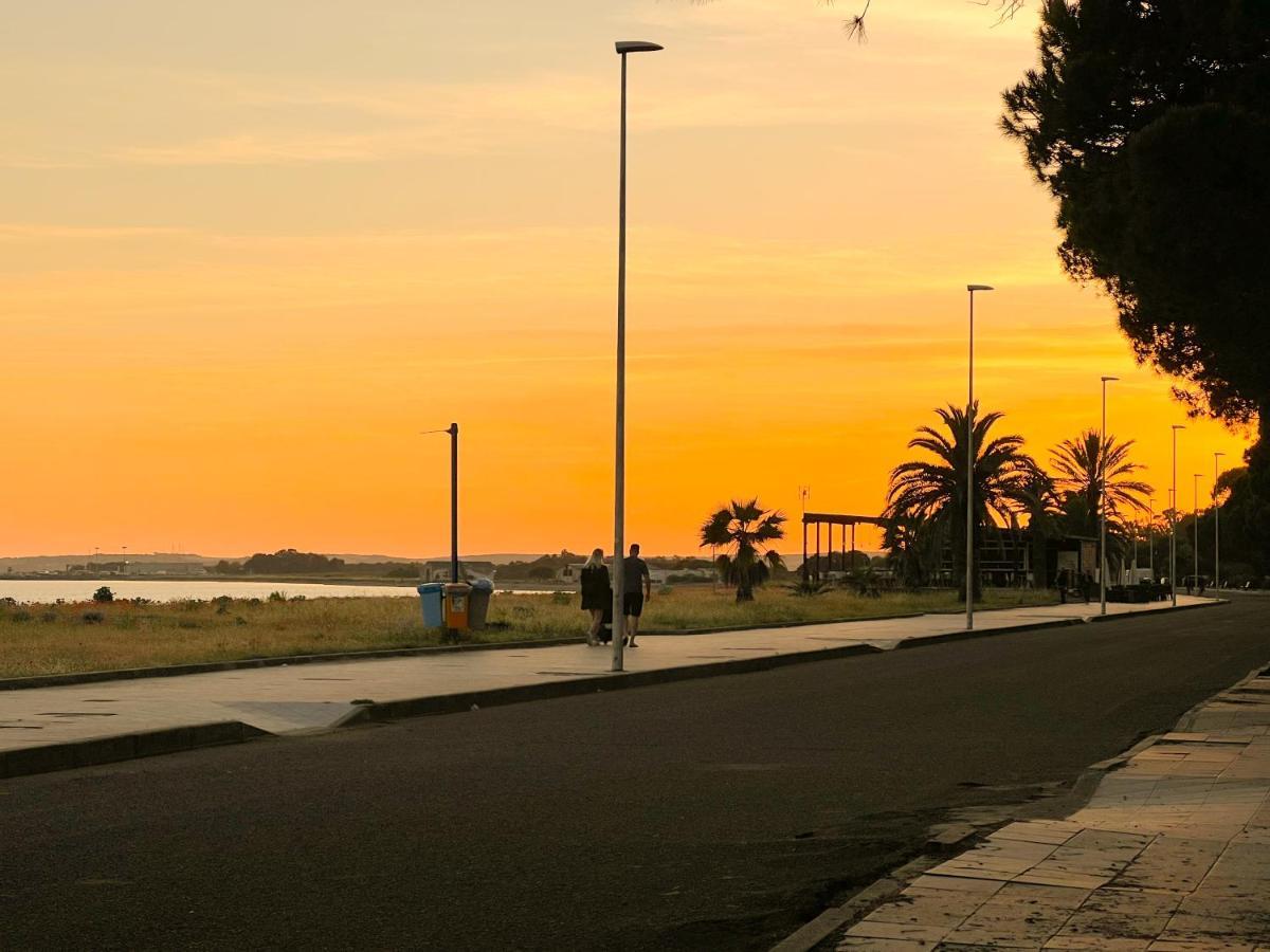 A Serenai - Elegante Appartamento In Centro Oristano Exterior foto
